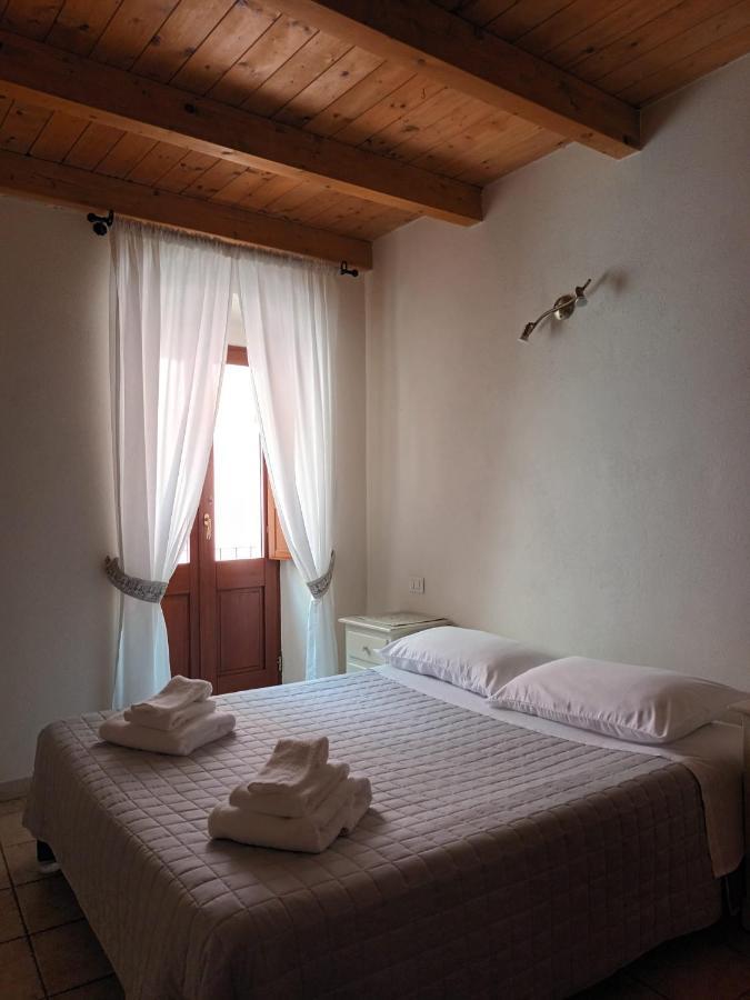 Отель La Vecchia Torre Боса Экстерьер фото